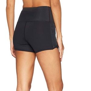 Roxy: lost seaside short